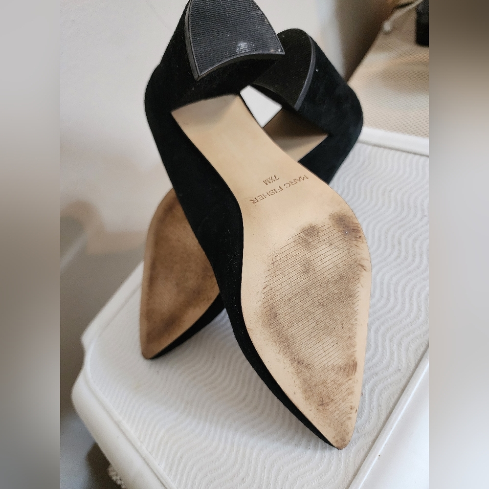 MARC FISHER Women's Black Pumps - Picture 4 of 4